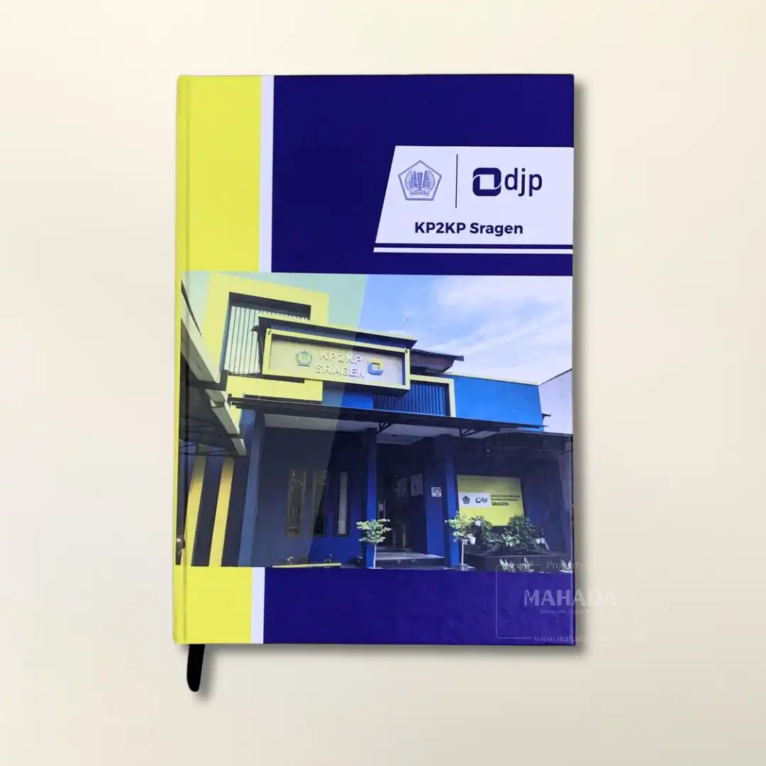 Souvenir Kantor 4 Berisi Buku Agenda Hardcover Dengan Desain Custom Souvenir Kantor 4 Berisi Buku Agenda Hardcover Dengan Desain Custom