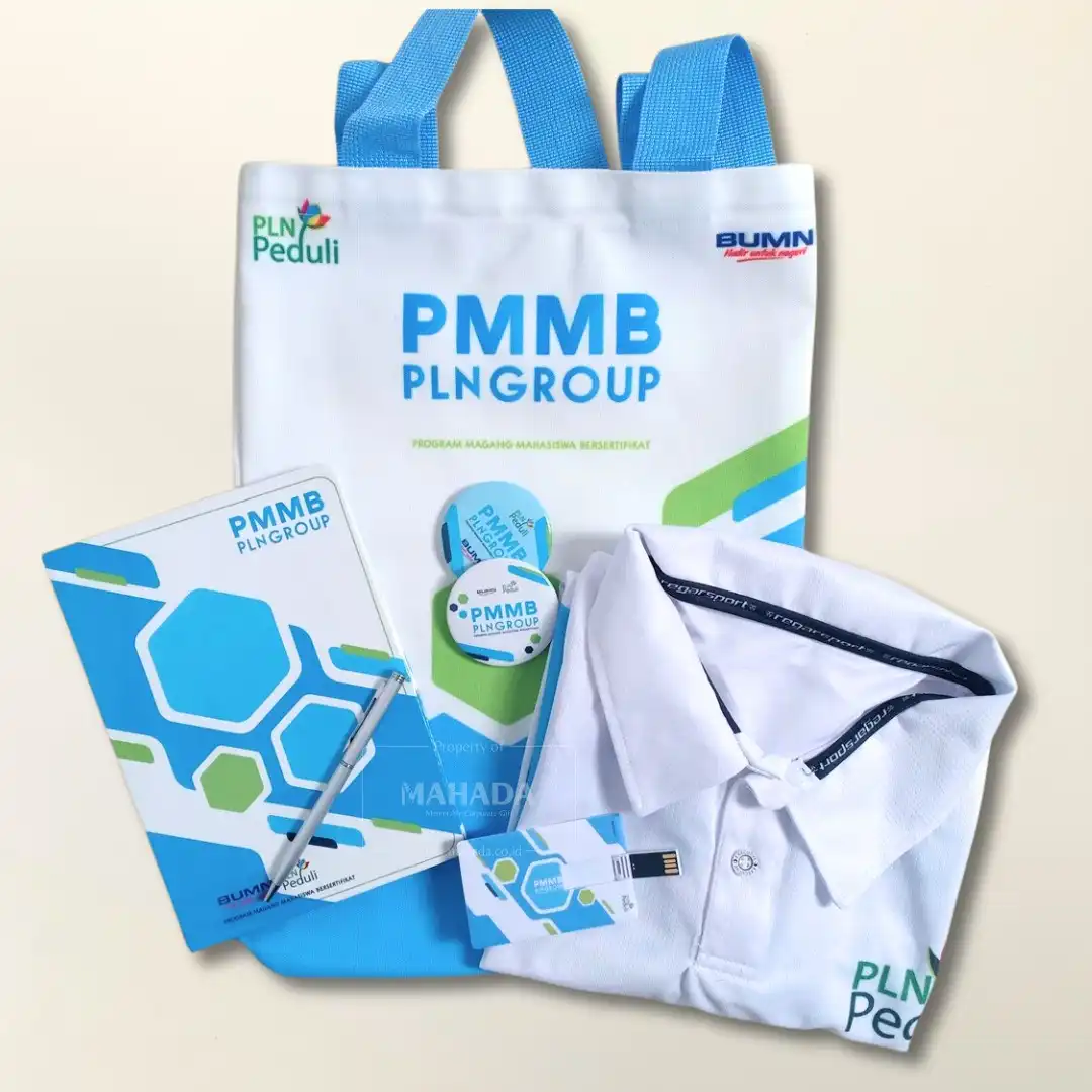 Souvenir Kantor 6 Berisi Totebag, Buku Agenda, Pulpen, Kaos T-Shirt, Pin, dan Flashdisk