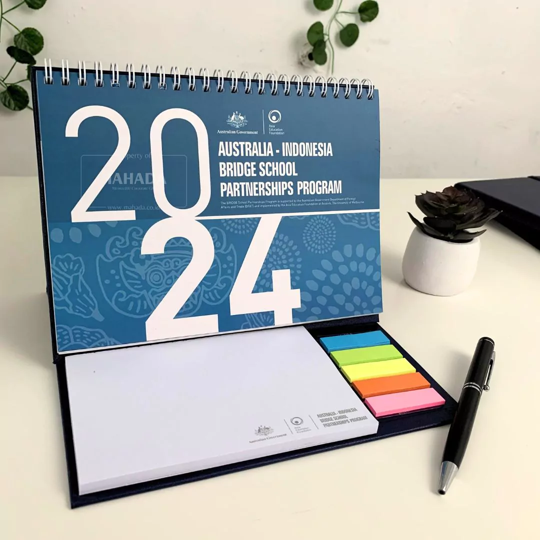 kalender meja custom dengan sticky notes (1)