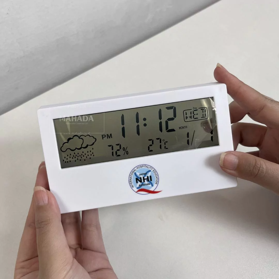 Jam Meja Digital Dengan Bahan Plastik Berwarna Putih Custom Desain Logo (5)