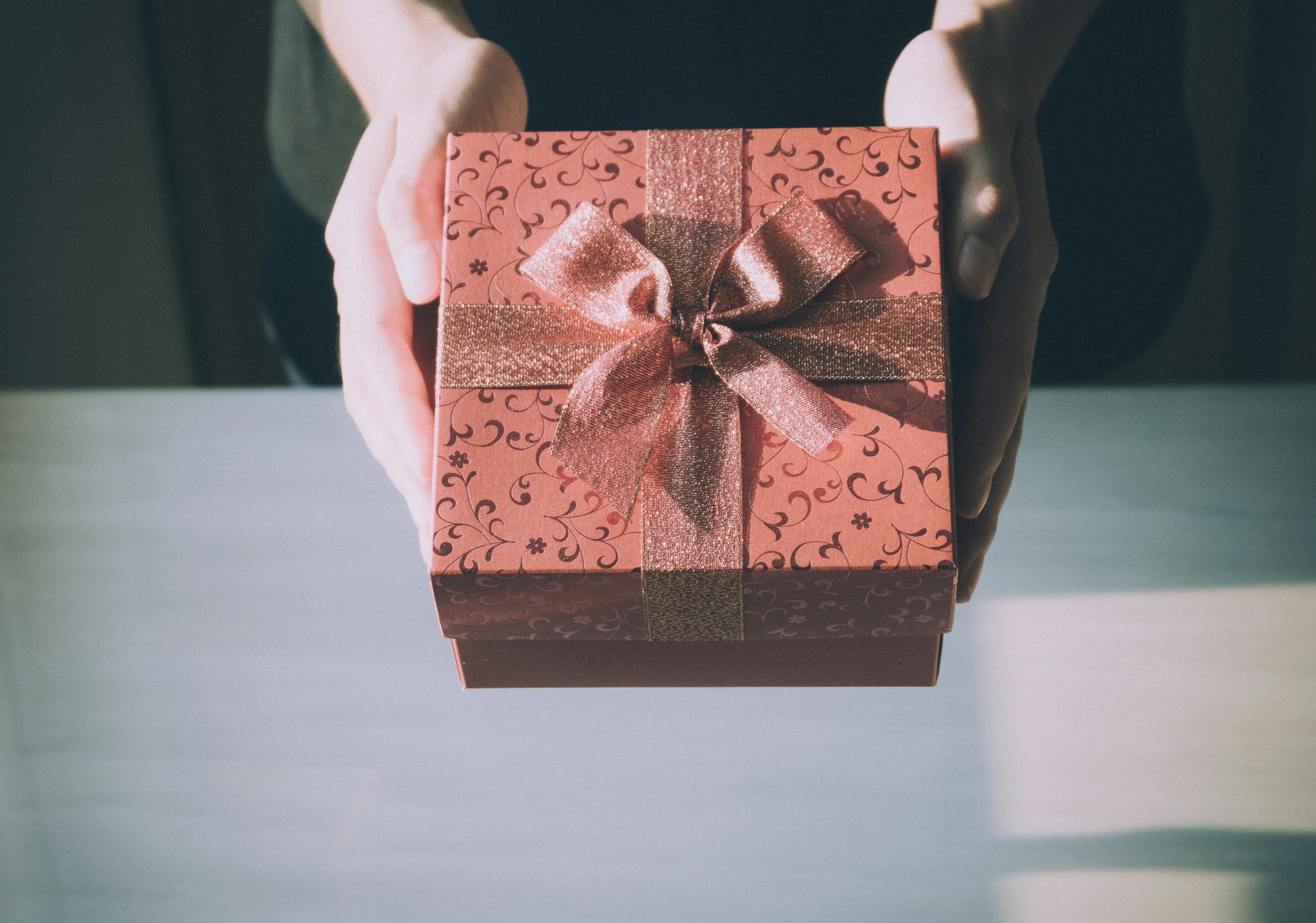 Corporate Gift untuk Klien Baru Kapan dan Apa yang Harus Diberikan Corporate Gift untuk Klien Baru Kapan dan Apa yang Harus Diberikan